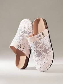 Solecia 女士舒适棕色平底勃肯鞋