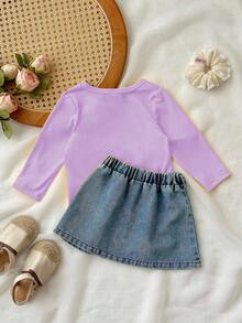 SHEIN Playful Pals 女婴时尚街头风格两件套，黄色花卉装饰长袖上衣和印花牛仔裙，适合日常穿着和旅行，春秋季 - 紫色 - 查看 2