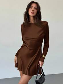 Aloruh 女式纯色露背长袖迷你连衣裙，秋季 - 巧克力棕 - 查看 7