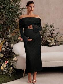MaterniChic Vestido elegante de manga larga ajustado con hombros descubiertos y fruncido de unicolor para maternidad - Negro - Ver 3