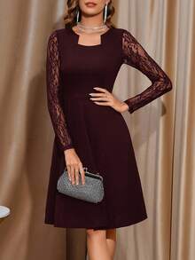 Amorya 袖子蕾丝拼接缺口领不对称下摆连衣裙 - 紫紅色 - 查看 3