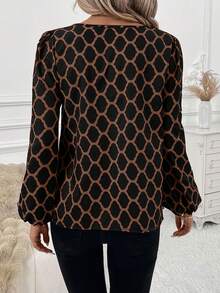 SHEIN Clasi 女士优雅缺口领几何印花长袖衬衫，适合通勤 - 彩色 - 查看 2