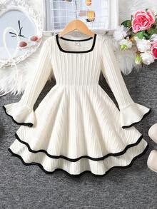 SHEIN Emery Rose Kids Váy dài tay Y2K cổ vuông tay loe màu trơn cho bé gái, mặc hàng ngày vào mùa xuân và mùa thu, váy ôm sát có viền đèn lồng dệt, váy dài tay thanh lịch có quần short bên trong, phù hợp cho mùa thu và mùa đông, màu đỏ cho Giáng sinh, mặc dự tiệc, mặc hàng ngày đến trường, váy sinh nhật, váy công chúa, váy đôi cho mẹ và con gái và chị em gái, váy len, màu trắng cho Giáng sinh. - Đen và trắng - Xem 4