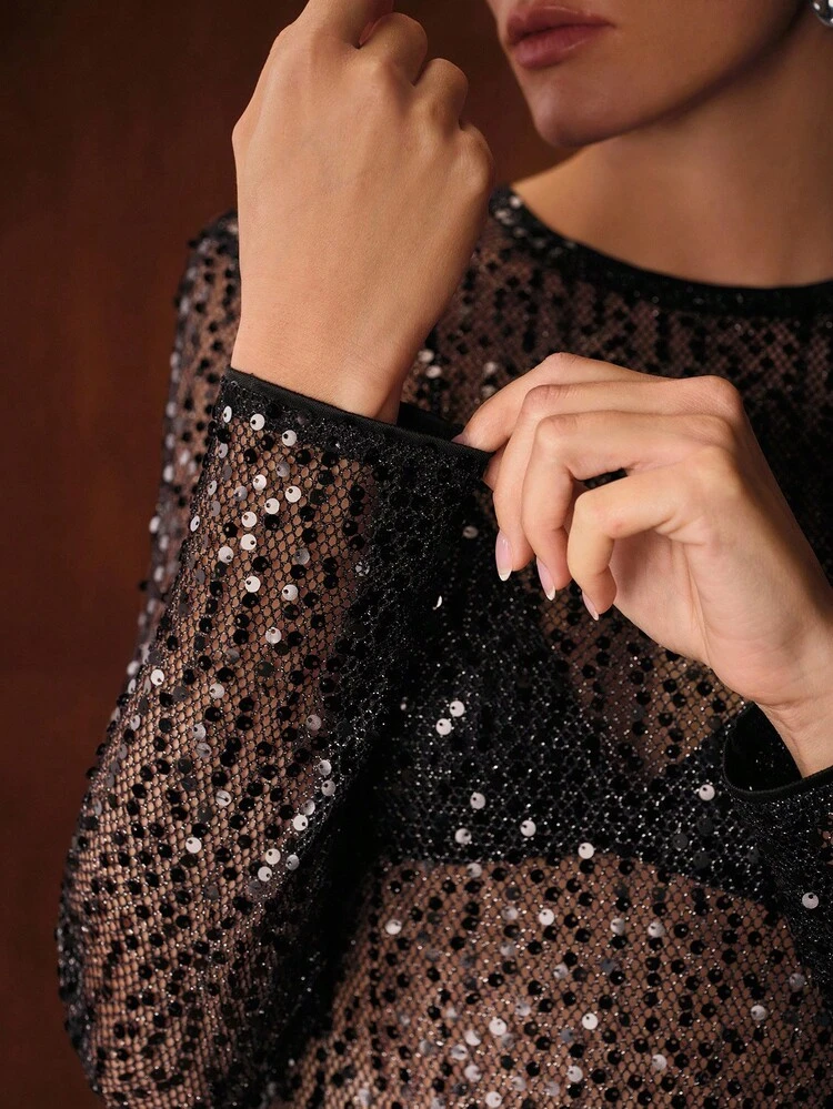 SEQUIN EMBROIDERED FASHIONABLE BASIC KNIT UNDERSHIRT