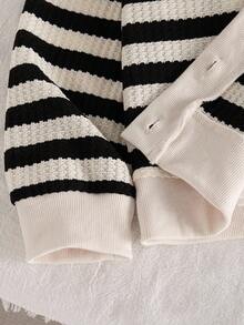 Genkimix Kids 两件套少女秋季新款套装，韩版黑白条纹针织开衫外套，阔腿牛仔裤，时尚休闲街头风套装 - 彩色 - 查看 2