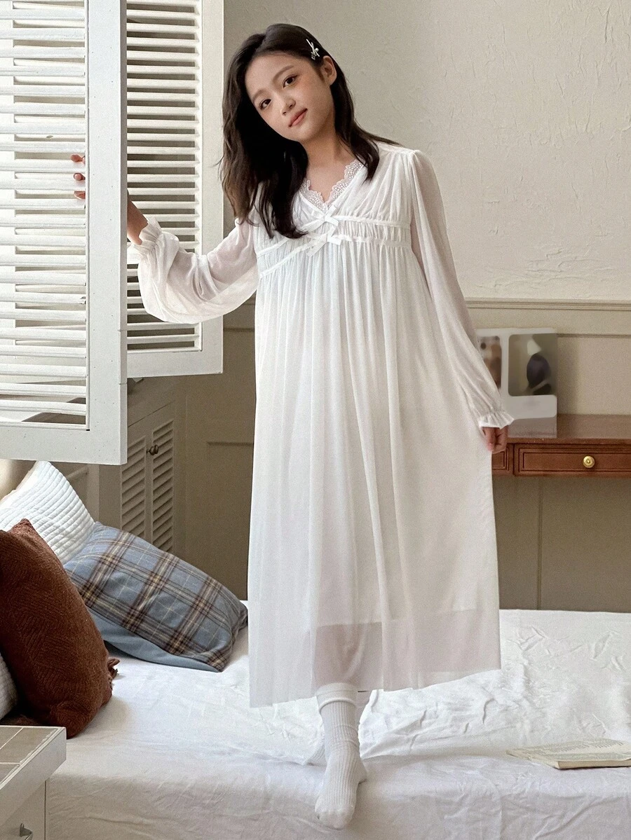DAZY Tween Girls V-Neck Long Sleeve Nightgown