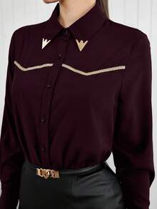 BizChic 2025 秋冬新款深紫色红色领口前扣单排扣口袋翻盖撞色饰边设计女式衬衫，90 年代教师时尚优雅商务休闲办公装，复古经典百搭浪漫适合正式场合、派对、婚礼嘉宾、女主人、乡村音乐节、早午餐、机场、国庆节、新年、圣诞节、感恩节休闲外套 - 酒紅色 - 查看 8