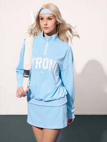 CourtClass 女式休闲字母图案落肩运动衫和迷你裙运动套装，秋季 - 藍色 - 查看 6