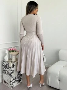 Xyvia 女式优雅修身 V 领罗纹纹理纯色长袖毛衣裙，秋冬 - 杏色 - 查看 2
