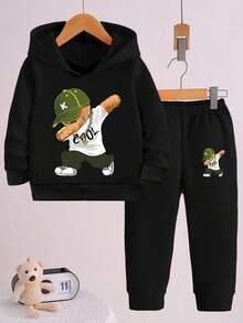 1 套年轻男童休闲时尚酷姿卡通熊印花连帽衫 + 裤子套装，适合日常穿着或玩耍，秋冬 - 黑色 - 查看 1