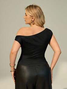 Auralis 大码女士夏季可爱上衣，露肩女士连衣裙夏季女士休闲优雅简约斜肩假日花卉印花褶皱短袖女士上衣适合夏季/海滩度假/音乐节/优雅约会 - 黑色 - 查看 2