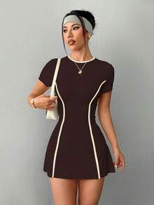 Dewbera Damen-Tennis-Workout-Outdoor-Slim-Fit-Sportkleid in Weiß mit kurzen Ärmeln und Shorts und Handytasche, Pickleball-Kleid, Tenniskleid, Tenniskleid, Bauchkontrolle, kurzärmliges Tenniskleid, Sportkleid, tailliertes Kleid