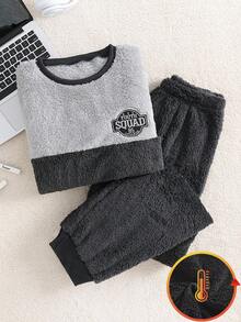 1 套青少年男童睡衣，休闲时尚高端浅灰色拼接深灰色精细字母刺绣设计，加厚毛绒面料圆领长袖上衣和长裤，秋冬家居服套装