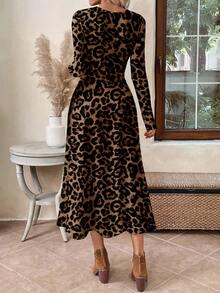 EMERY ROSE Vestido ajustado de cuello redondo de manga larga con estampado de leopardo para mujer, color marrón, otoño/invierno - Multicolor - Ver 2