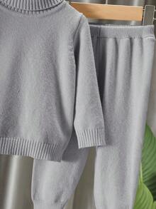 SHEIN 2 件套男婴/女婴百搭宽松柔软舒适高领毛衣和裤子套装，适合秋冬季 - 灰色 - 查看 7