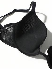 DesireSculpt Plus Size Black Lace Patchwork Cup Bra, Lift - Black - View 9