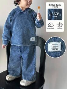 Conjunto de 2 piezas de sudadera con capucha de mezclilla informal y pantalones de ajuste holgado para bebé niño - Azul lavado medio - Ver 2