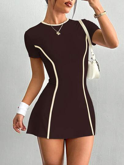 Dewbera Vestido deportivo blanco de manga corta y ajuste delgado para mujer con pantalones cortos y bolsillo para teléfono, para entrenamiento de tenis y actividades al aire libre