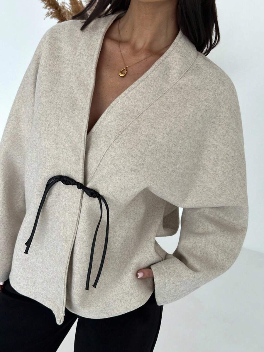 Firerie 女士优雅简约通勤日常新款时尚V领撞色纽扣蝙蝠袖卡其色大衣，秋冬女装，女士冬季外套，女士冬季夹克 - 卡其色 - 查看 1