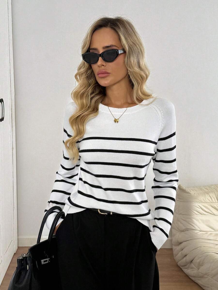 Easowa Autumn/Winter Warm Back To School Collegiate Style Black & White Striped Long Sleeve Sweater For Women