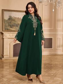 Al Najma Gaun Gaya Arab Bordir Elegan untuk Wanita Ukuran Besar - Dark Green - View 5