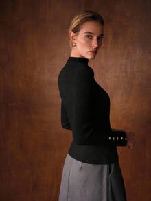 MOTF PREMIUM MINIMALIST METAL BUCKLE DECOR BASE LAYER SWEATER - Black - View 3