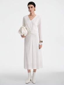 SHEIN LUNE White,Autumn,Elegant,Brunch Women's Luxurious Maxi Dress,Velvet Jacquard Leopard Spot V-Neck Long Sleeve Ruched Waist Fishtail Hem Party Wedding Gown - Beige - View 4