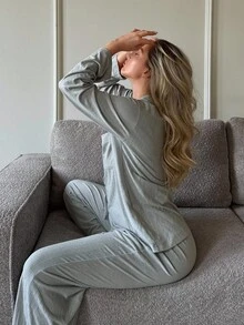 DAZY 舒适条纹提花针织宽松女士家居服套装，秋冬保暖服饰 - 灰色 - 查看 2