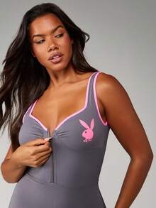 Missguided x Playboy 复古风格拉链前开式紧身衣短款连体衣运动性能锻炼健身交叉训练背部褶皱细节 - 黑色 - 查看 3