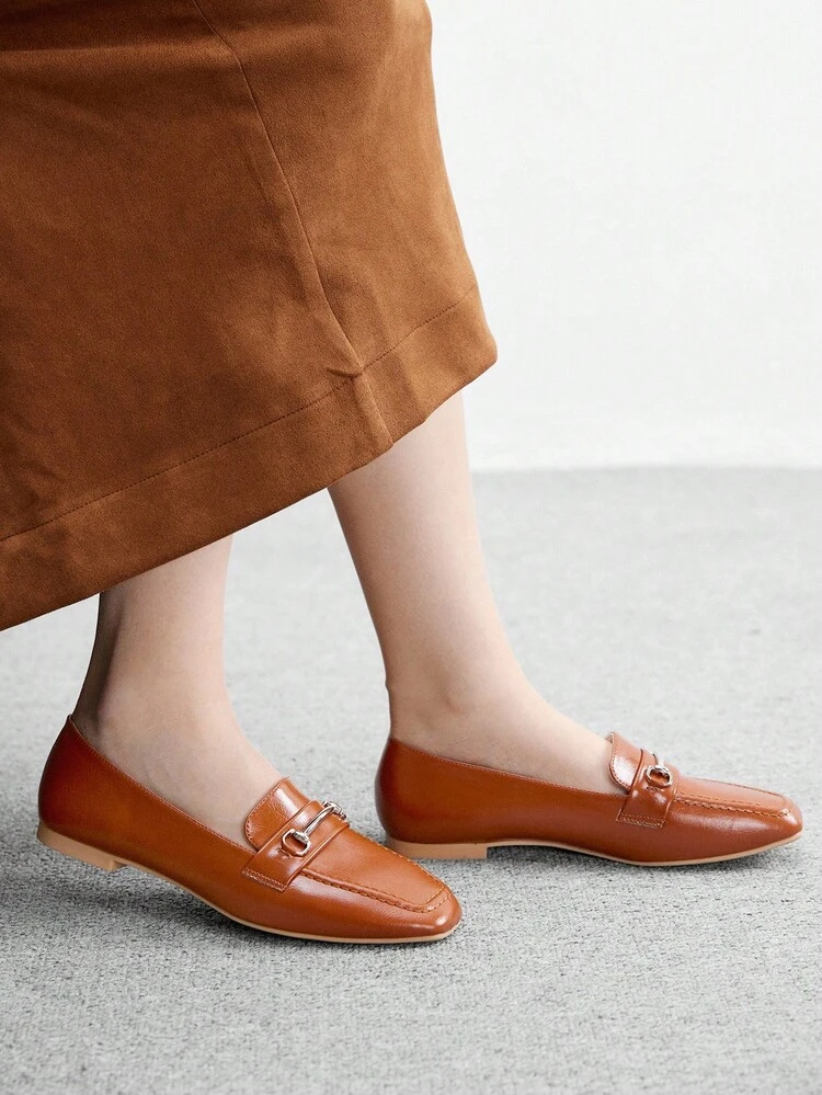 CUCCOO BIZCHIC レディースファッション スクエアトゥ フラットシューズ メタルバックル付き、カジュアル快適 スリッポンローファー デイリー、通勤、仕事、休暇に