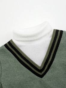 SHEIN Maglione a V da bambino 2 in 1 lavorato a maglia, pullover lavorato a maglia con collo alto per autunno/inverno - Verde - Visualizzare 4