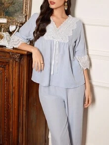 PalaceNights 复古宫殿刺绣蕾丝拼布 V 领宽松 3/4 袖上衣和 7/8 裤女士睡衣套装，秋季服装 - 淺藍色 - 查看 5