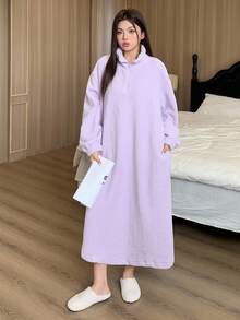 Dazy Plus Vestido de dormir de manga larga con cremallera media, de ajuste holgado y forrado térmico, en un lindo y suave color morado, adecuado para otoño/invierno, atuendo acogedor y esponjoso