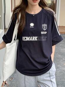 DAZY 女士圆领条纹 T 恤，袖边字母印花，时尚针织超大 T 恤，图案 T 恤