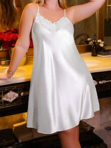 SilkySpell 大码仿丝蕾丝边吊带裙，侧开衩 - 白色 - 查看 3