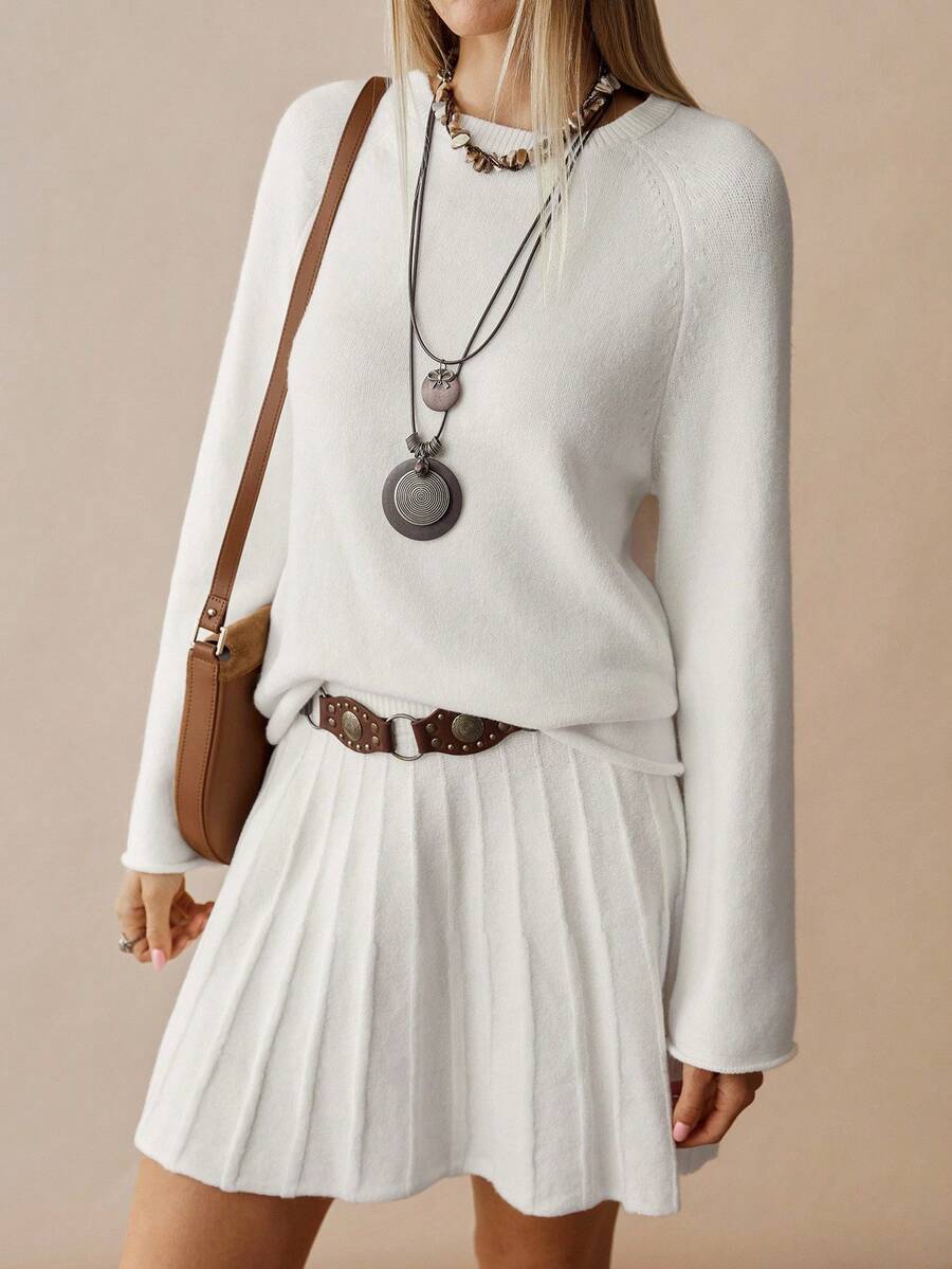 SoleilVie 2pcs/Set Collegiate Style Women Sweater & Skirt Outfit, Christmas - White - View 1