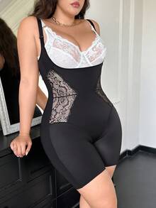 SHEIN 1 件大码蕾丝拼布塑身连体衣 - 黑色 - 查看 1