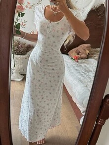 CottageSlumber 花卉蝴蝶结装饰修身女式连衣裙 - 白色 - 查看 1