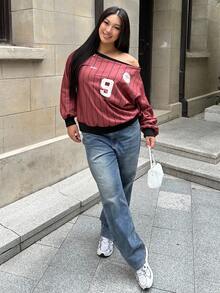 Dazy Plus Moletom Casual Solto com Estampa Gráfica de Ombro Oblíquo em Bloco de Cores Contrastantes, Plus Size, Vinho Tinto - Vermelho - Visão 3
