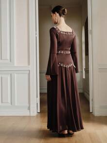 Anewsta 女式新款无袖细肩带蓝色性感串珠紧身连衣裙，优雅精致的街头风格连衣裙 - 摩卡棕 - 查看 2