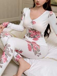 DAZY 花卉印花磨毛针织修身女士睡衣套装，秋冬季服装 - 白色 - 查看 3