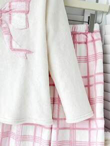 SHEIN 2 件套少女粉色宽松简约格子蝴蝶结装饰圆领落肩和裤子舒适宽松睡衣套装，阻燃，适合秋冬，睡衣套装，适合少女 - 粉色 - 查看 7