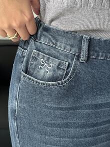 Dazy Plus Quần jean ống đứng dáng rộng thêu bướm rách cỡ lớn dành cho nữ, mọi mùa - Rửa tối - Xem 1