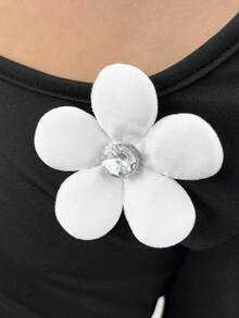 SHEIN NovaGlow Kids Tween Girls Casual Fashion Daily Black Fitted Crew Neck T-Shirt With 3D Floral Sequin Decor