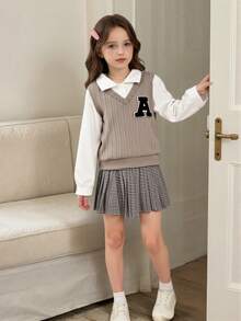 Elladie kids 女童T恤套装：经典格子百褶裙搭配针织背心和白色翻领衬衫，两件套校服套装 儿童学院风校服：字母拼布针织背心、白色纽扣衬衫和格子百褶裙 女童秋冬多层背心和衬衫搭配黑白格纹百褶裙，校园风 - 粉色 - 查看 3