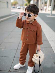 Playful Pals قطعتان من ملابس الأولاد الكاجوال، جاكيت بياقة بني أحادي الصدر + بنطلون فضفاض بخصر مطاطي، طراز كوري رجعي مناسب للخروجات في فصلي الخريف والشتاء