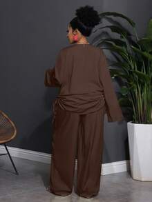 Slaydiva 大码/西式女装休闲纯色V领长袖上衣和裤子两件套，秋季女装 - 棕色 - 查看 2