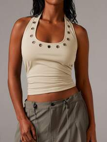 Athîral 女士浅米色金属孔眼吊带背心 | 光滑弹力针织面料，修身剪裁，方形吊带领口，无袖，春夏短款，醒目的金属孔眼饰边，街头时尚风格，个性百搭的基础款，适合办公室、日夜社交活动和都市出行的必备单品，吊带背心，金属孔眼吊带背心 - 杏色 - 查看 5
