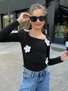 SHEIN NovaGlow Kids Tween Girls Casual Fashion Daily Black Fitted Crew Neck T-Shirt With 3D Floral Sequin Decor