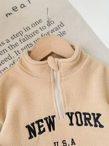 SHEIN Conjunto de suéter de sherpa con cuello alto y patrón de letras lindas y pantalones de cintura elástica para bebé niña, otoño/invierno - Caqui - Ver 7